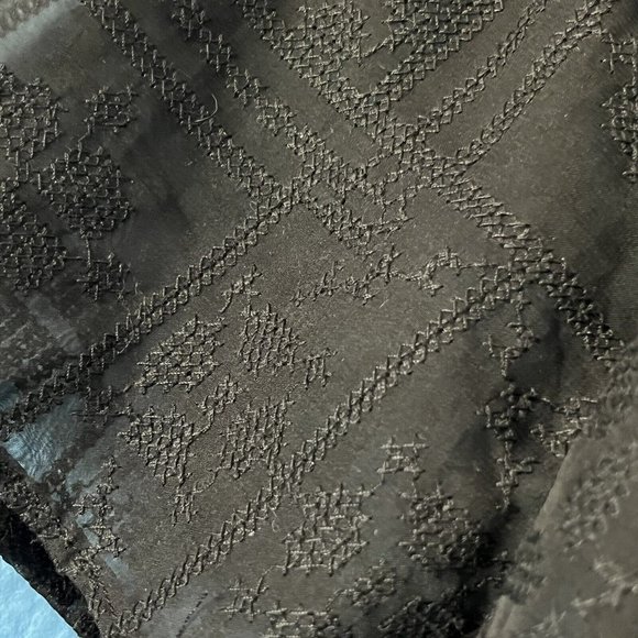 New After Market Black Short Crop Top Embroidered Peasant Women Petite Small/Med - Picture 4 of 15